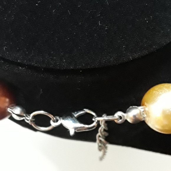 Multicolored Faux Pearl Necklace - Picture 3 of 3